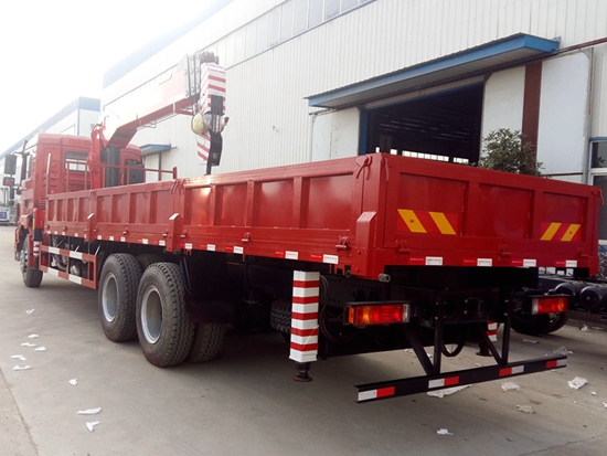 陜汽后雙橋12T隨車(chē)吊