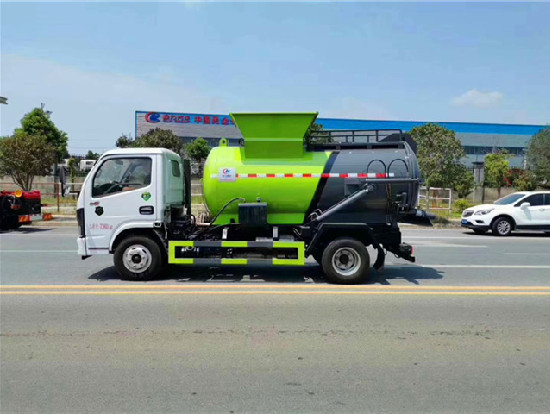 東風(fēng)小多利卡國(guó)六5方圓罐餐廚垃圾車